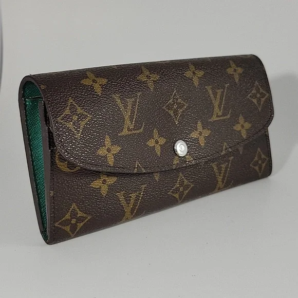 LOUIS VUITTON Emilie Monogram Wallet - Picture 1 of 10